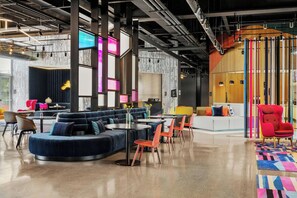 Lobby - Aloft Chicago Schaumburg (Rolling Meadows)