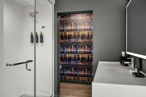 Shower, rainfall showerhead, hair dryer, towels - Aloft by Marriott Chicago Schaumburg (Rolling Meadows)
