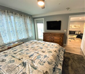 2 chambres, fer et planche à repasser, Wi-Fi gratuit, draps fournis