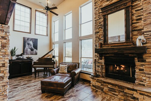 Towering Oaks Event & Retreat Center