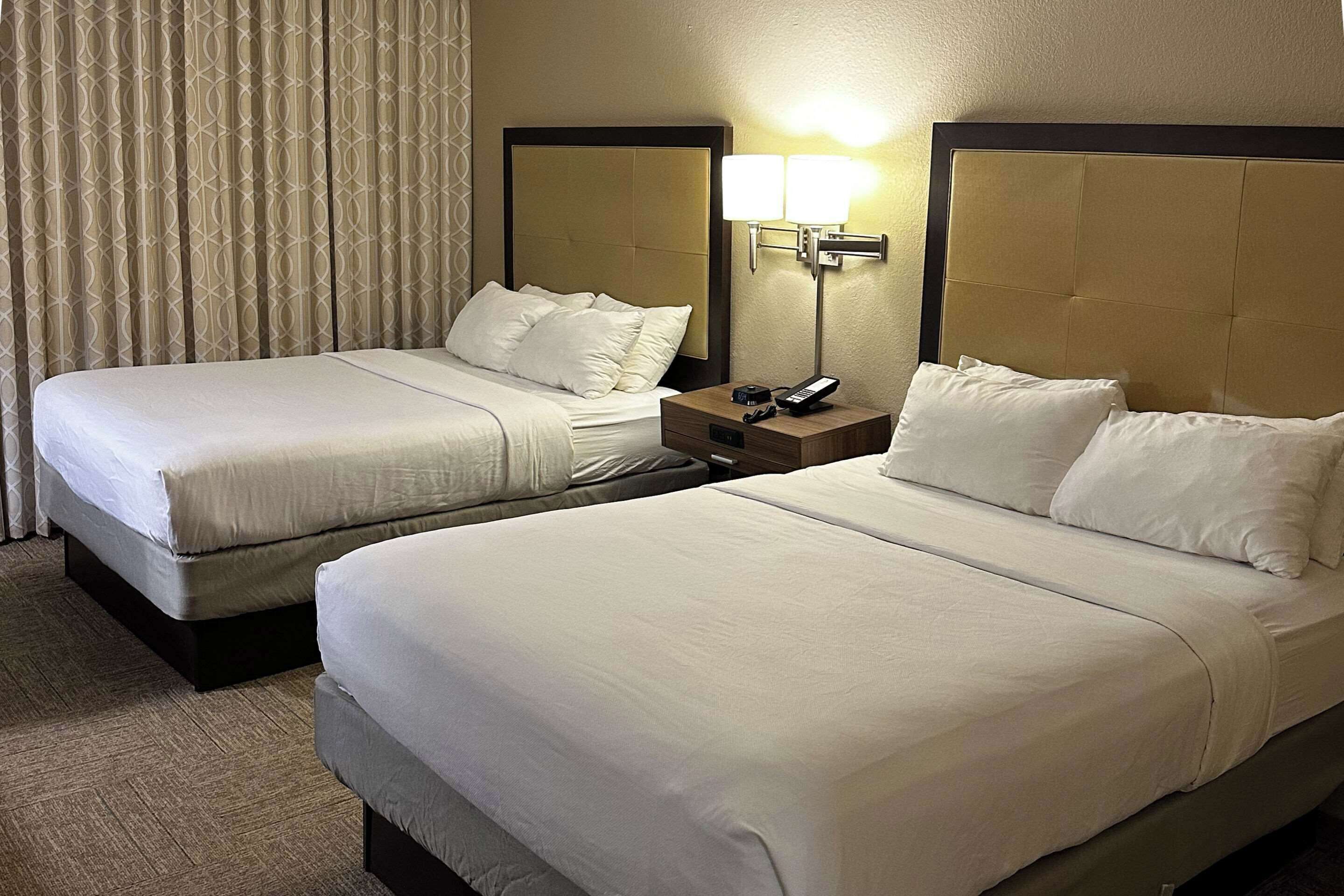 standard room, 2 queen beds, non smoking | desk, soundproofing, iron/ironing board, free wifi