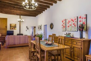 Dining - Stone clad villa in quiet area Can Llompart (Pollensa / Pollença)