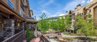 408^ Ski in/out + Ski Valet, 4 Season Pool & Spa!