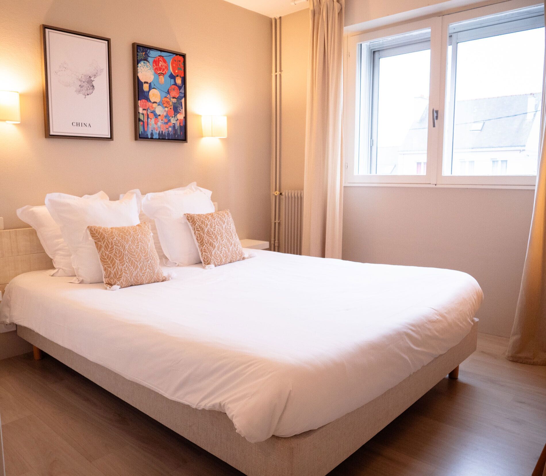 Chambre Double Classique | Matelas mémoire de forme, bureau