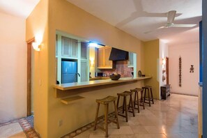Fridge, oven, stovetop, dishwasher - Beautiful Condo Ocean view (Puerto Vallarta)