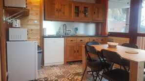 Fridge, microwave, oven, stovetop - Plagne center Pied des pistes (La Plagne-Tarentaise)