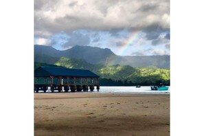 Beach nearby, sun loungers, beach towels