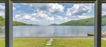 The Chosen Spot: Secluded, Views, Wineries, Hot tub, Skiing, Pet friendly!