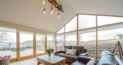 2 bedroom accommodation in Llantilio Pertholey