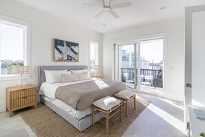 8 bedrooms, desk, iron/ironing board, free WiFi - Rendezvous by AvantStay | Modern Haven w/ Pool & Close to Beach! (Miramar Beach)