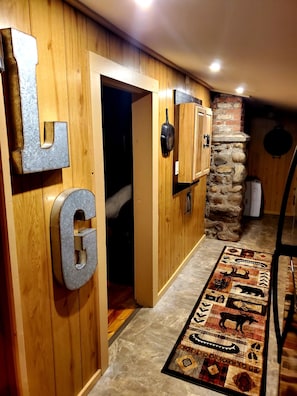 3 bedrooms, iron/ironing board, travel cot, free WiFi
