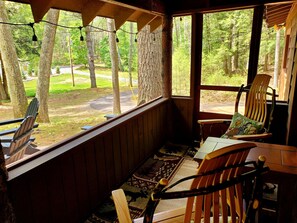 Terrace/patio - Secluded and Cozy Updated Twin Creeks Cabin (Lake George)