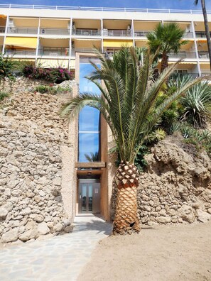 Exterior detail - Santa clara torre 4 (Torremolinos)