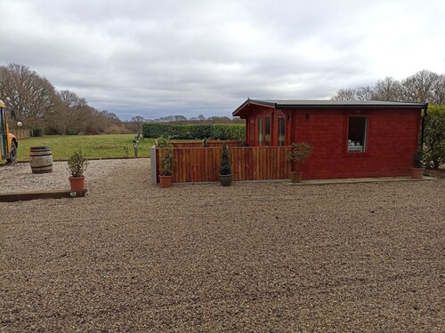Cosy Log Cabin. Perfect for short stop overs and weekends away.