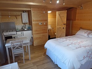 1 chambre, Wi-Fi gratuit, draps fournis