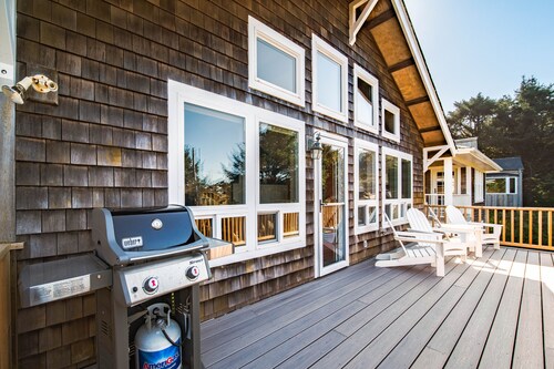 Away At Last by AvantStay | Gorgeous Beach House, Steps to the Beach