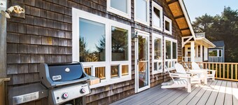 Away At Last by AvantStay | Gorgeous Beach House, Steps to the Beach