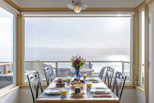 Entertainers Patio w/ Panoramic Ocean Views | Blue Horizon by AvantStay