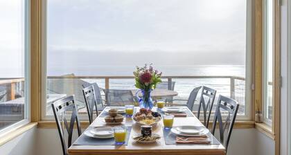 Entertainers Patio w/ Panoramic Ocean Views | Blue Horizon by AvantStay