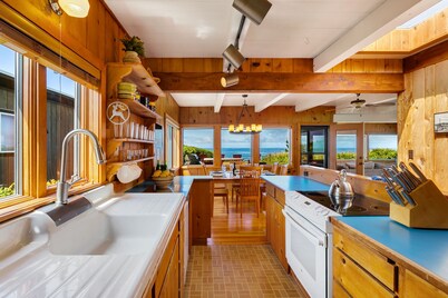 The Pilot House by AvantStay | Stunning Home Right On Arch Cape Beach!