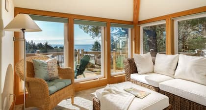 Seagrove by AvantStay | Treetop Haven w/ Coastal Views