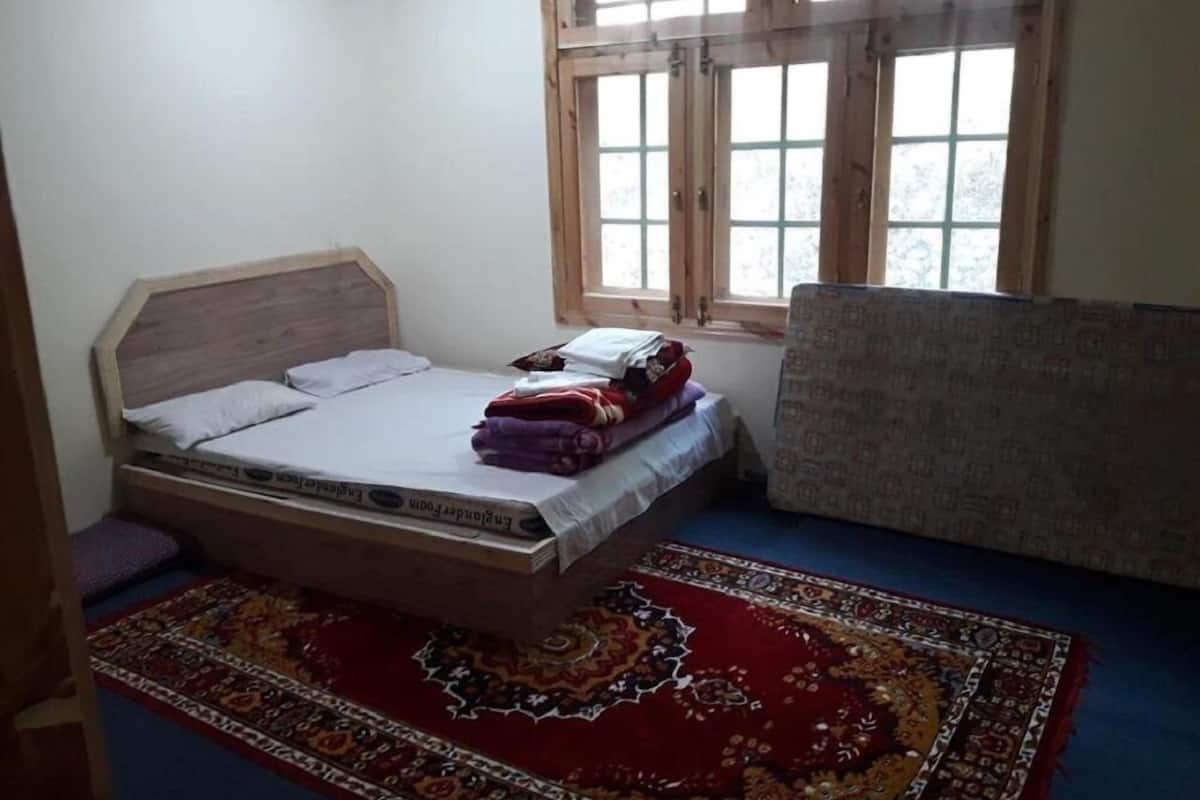 Standard Double Room | Free WiFi