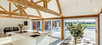 Buckley Farm, Barn 1 - UK36588