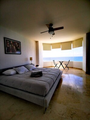 3 chambres, fer et planche à repasser, Wi-Fi gratuit, draps fournis