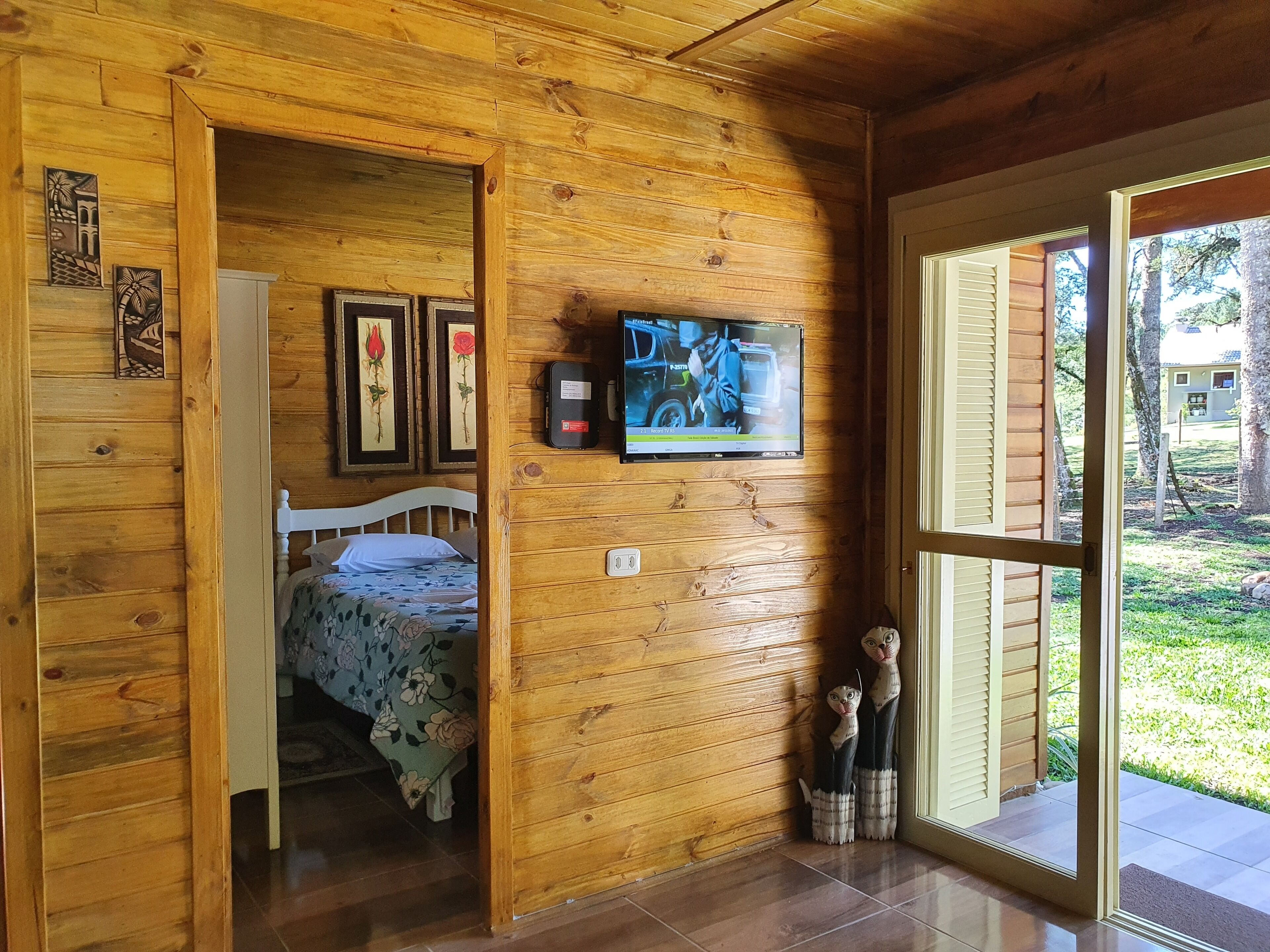 2 camere, ferro/asse da stiro, Wi-Fi gratuito, lenzuola