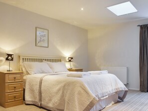 2 bedrooms, bed sheets