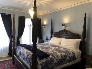 Individually decorated, individually furnished, free WiFi, bed sheets - Pendleton House Historic Inn and B&B (Pendleton)