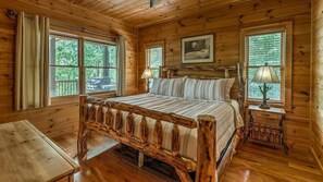 5 bedrooms, iron/ironing board, free WiFi, bed sheets - Rudy's Retreat - Mountain View | Pet Friendly | Pool Table | Air Hockey (Ellijay)