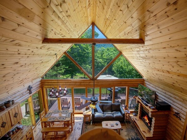 Flat-screen TV, fireplace