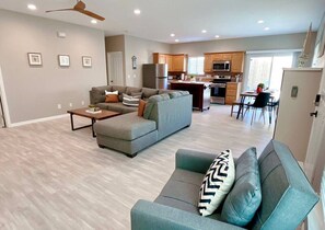 TV, fireplace, ping pong