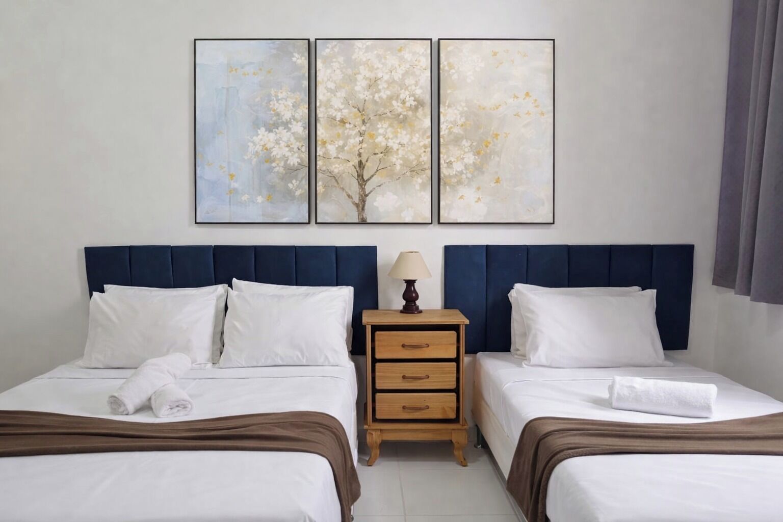 尊荣公寓 (1206) | 1 多间卧室、客房内保险箱、办公桌、笔记本电脑工作区