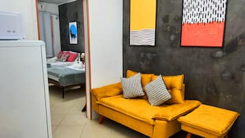 Appartamento Premium (1) | Area soggiorno | TV