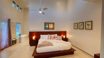 3 chambres, coffres-forts dans les chambres, bureau