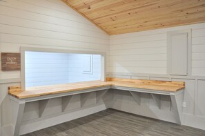 Interior - Gorgeous Retreat and Event Hall with Private 8 Acre Stocked Fishing Lake (Bellville)