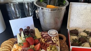 Food and drink - The Hideaway on Tacketts Shipping Container (Hurricane)