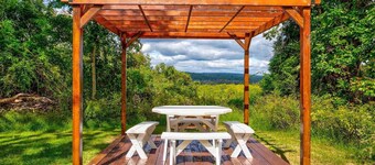 Poconos Mountain View Cottage Near Skiing, Hiking   NO CLEANING FEE!