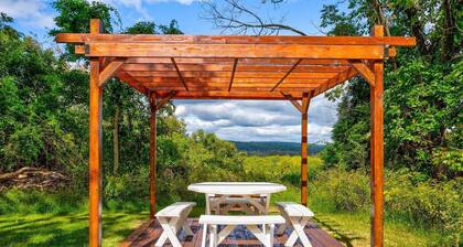 Poconos Mountain View Cottage Near Skiing, Hiking NO CLEANING FEE!