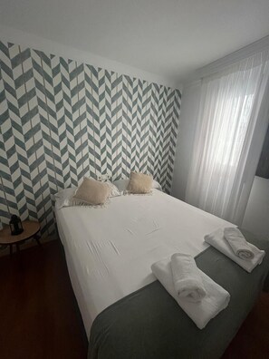 2 bedrooms, iron/ironing board, free WiFi, bed sheets