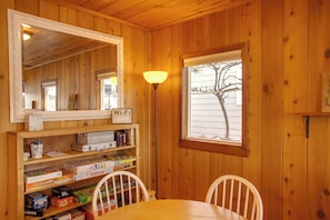 Dining - Charming Lakefront Cabin w/ Deck & Fire Pit! (Newport)