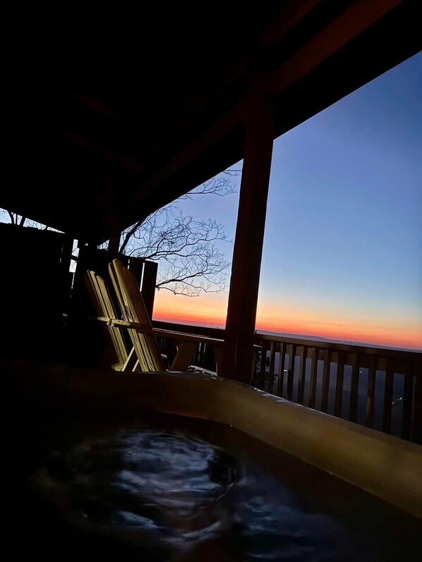 Tina de hidromasaje al aire libre