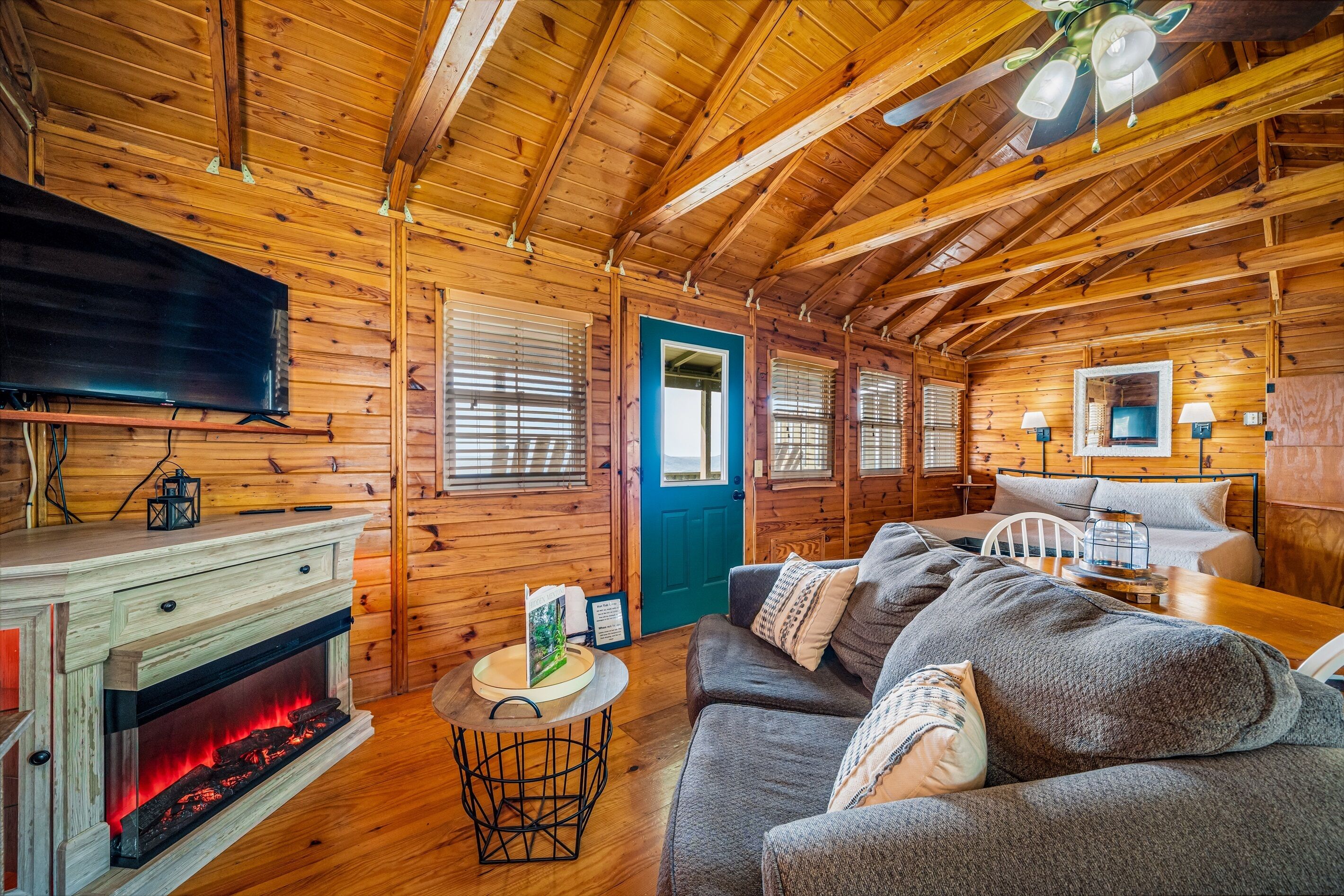 智能电视、壁炉