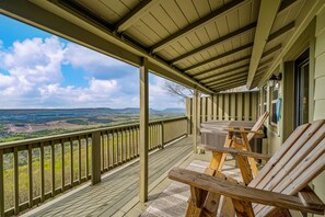 Terrace/patio - The Escape-newly remodeled w/amazing views (Mentone)