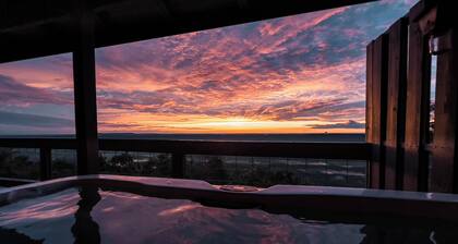 The Hideaway at Mentone-Newly Renovated