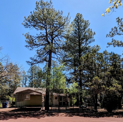 Warm & Relaxing Home, Pet Friendly and Full Fenced Yard.  