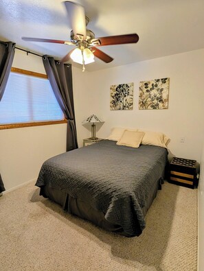 2 habitaciones, tabla de planchar con plancha y wifi gratis 