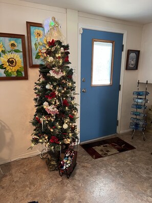 Interior - 3 Room Cozy Suite in the Pines, near Downtown Prescott & many other attractions (Prescott)